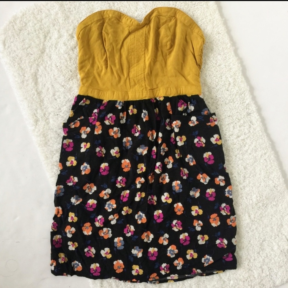 Strapless dress